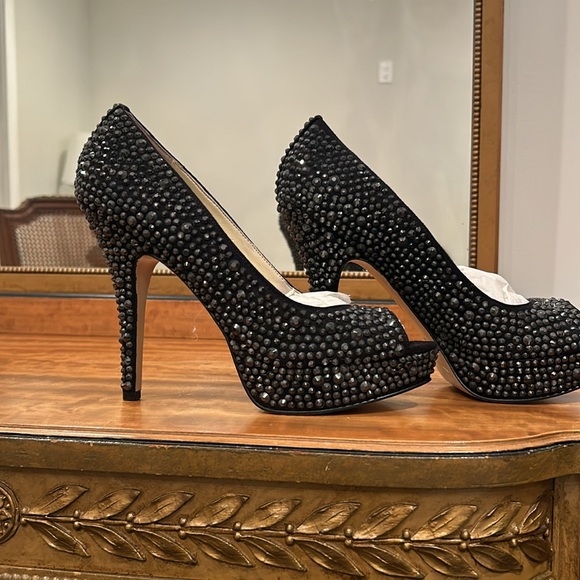Black peeptoe high heels with black crystals. - Picture 2 of 7